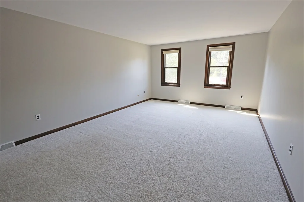 4 bed, 2 bath apartment for rent at 17 Fairview Dr, Westford — photo 12 of 21