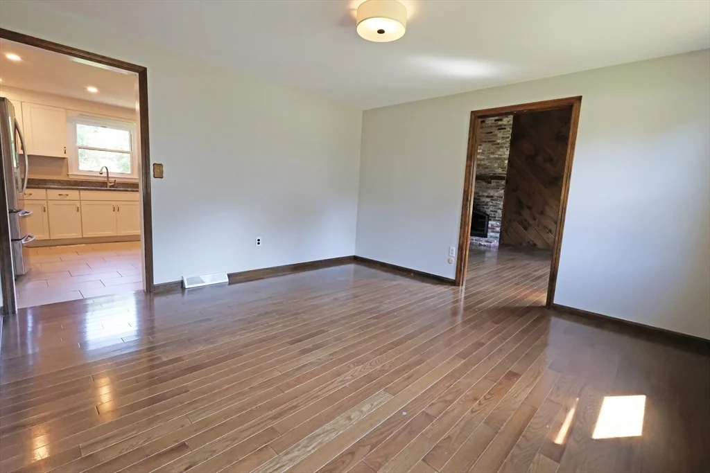 4 bed, 2 bath apartment for rent at 17 Fairview Dr, Westford — photo 7 of 21