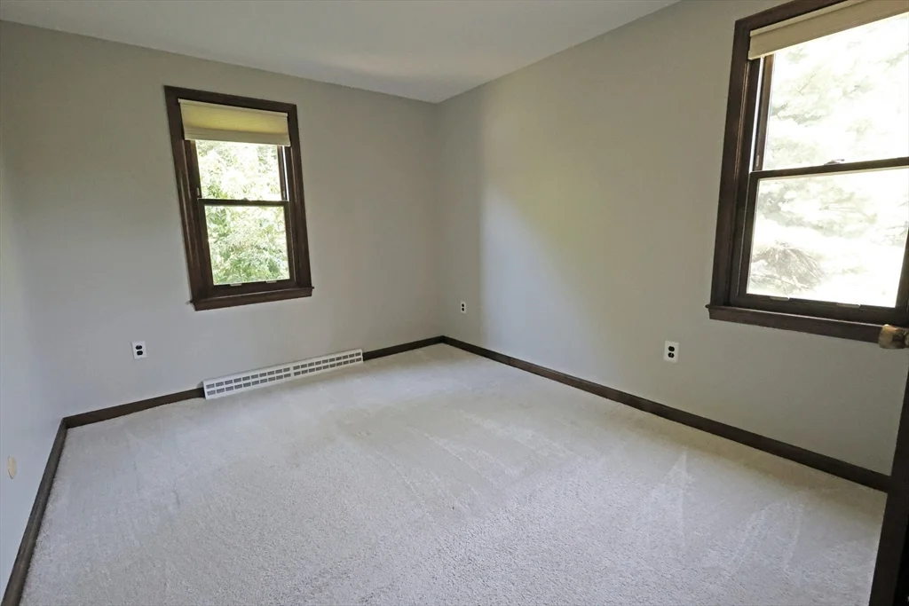 4 bed, 2 bath apartment for rent at 17 Fairview Dr, Westford — photo 16 of 21