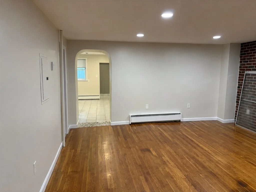 1 bed, 1 bath apartment for rent at 17 Fleet St Unit 1, North End — photo 3 of 7