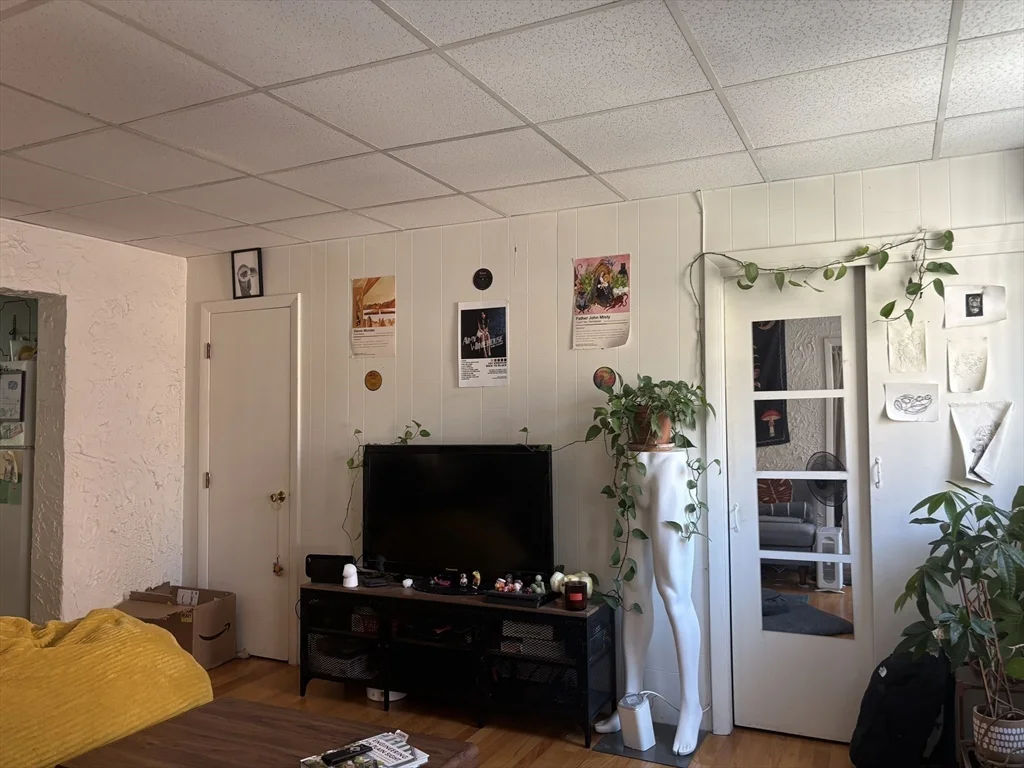 1 bed, 1 bath apartment for rent at 17 Fleet St Unit 3, North End — photo 4 of 8