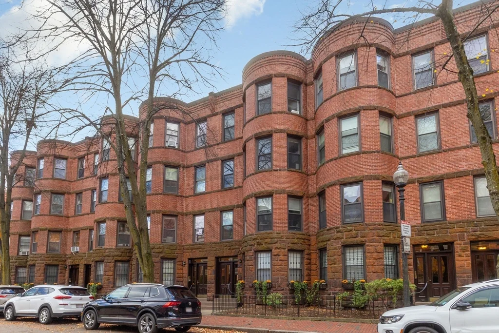 2 bed, 1 bath apartment for rent at 17 Follen St Unit 4, Back Bay — photo 14 of 15
