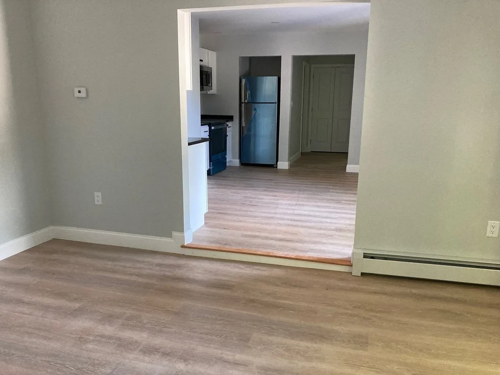3 bed, 1 bath apartment for rent at 17 Ford St Unit 2, Zip 01832 — photo 4 of 12