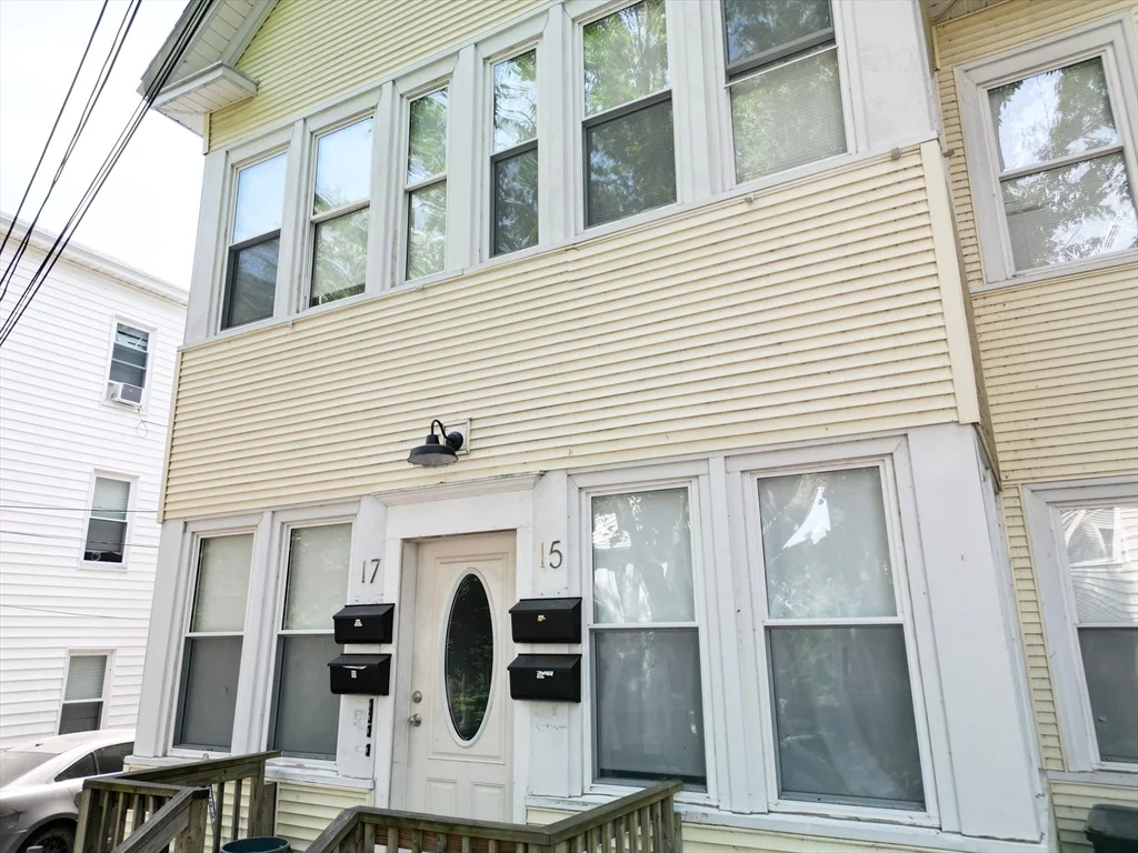 3 bed, 1 bath apartment for rent at 17 Ford St Unit 2, Zip 01832 — photo 12 of 12
