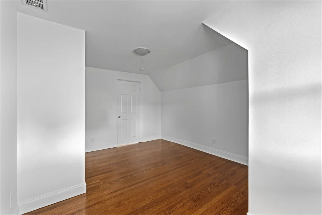 2 bed, 1 bath apartment for rent at 17 Forest Ave Unit 3, Salem — photo 17 of 25