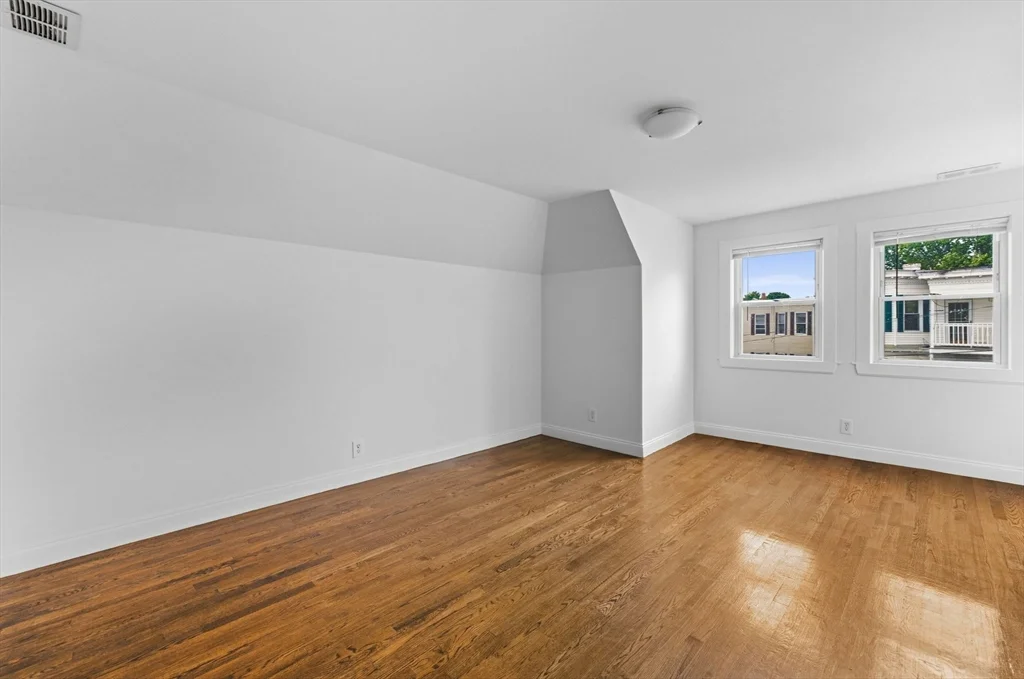 2 bed, 1 bath apartment for rent at 17 Forest Ave Unit 3, Salem — photo 10 of 25