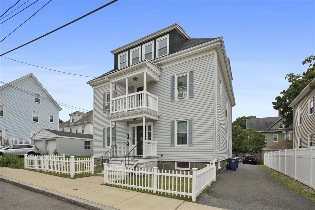 2 bed, 1 bath apartment for rent at 17 Forest Ave Unit 3, Salem — photo 24 of 25