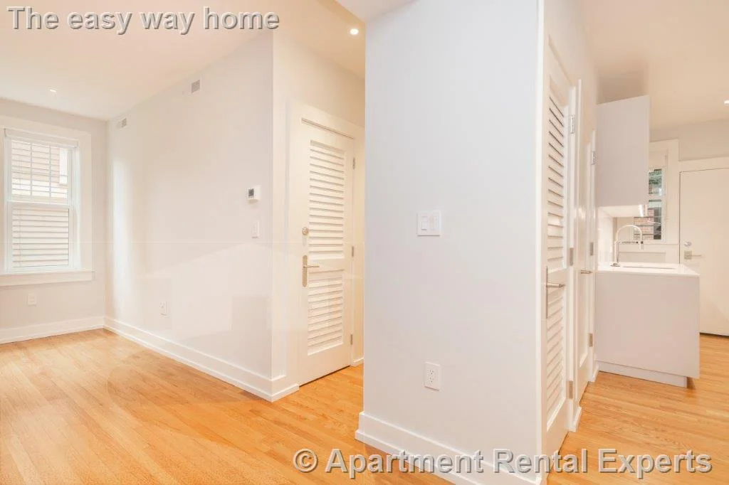 1 bed, 1 bath apartment for rent at 17 Forest St Unit 3, Porter Square — photo 6 of 7