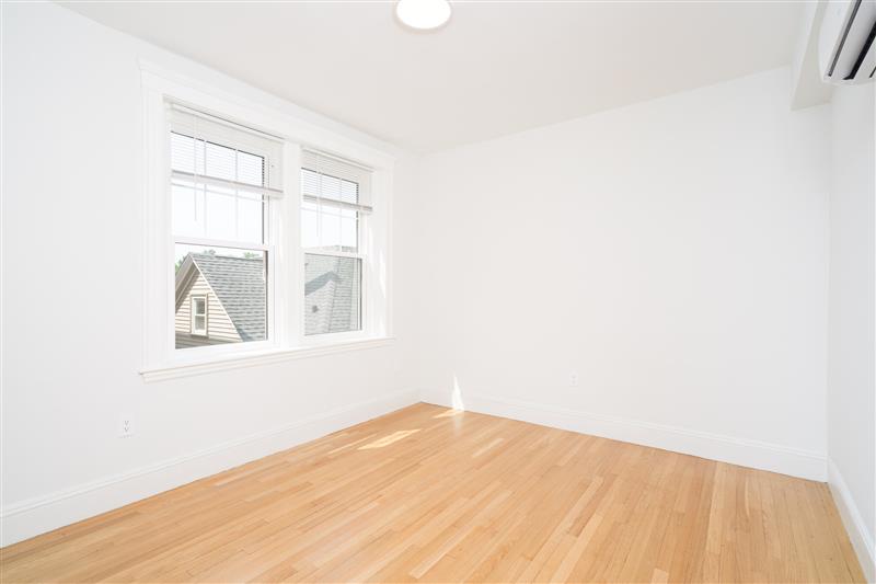 1 bed, 1 bath apartment for rent at 17 Forest St Unit 34, Baldwin — photo 6 of 9