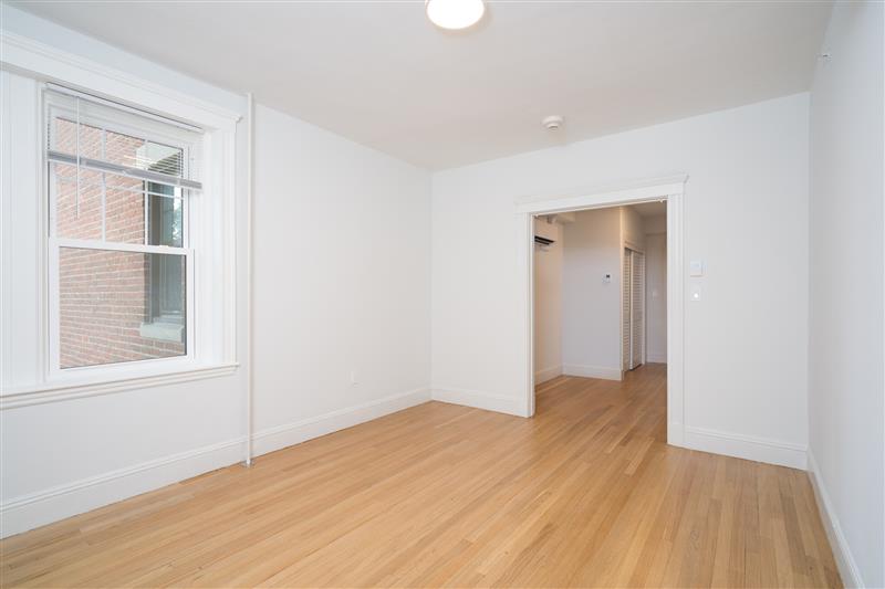 1 bed, 1 bath apartment for rent at 17 Forest St Unit 34, Baldwin — photo 5 of 9