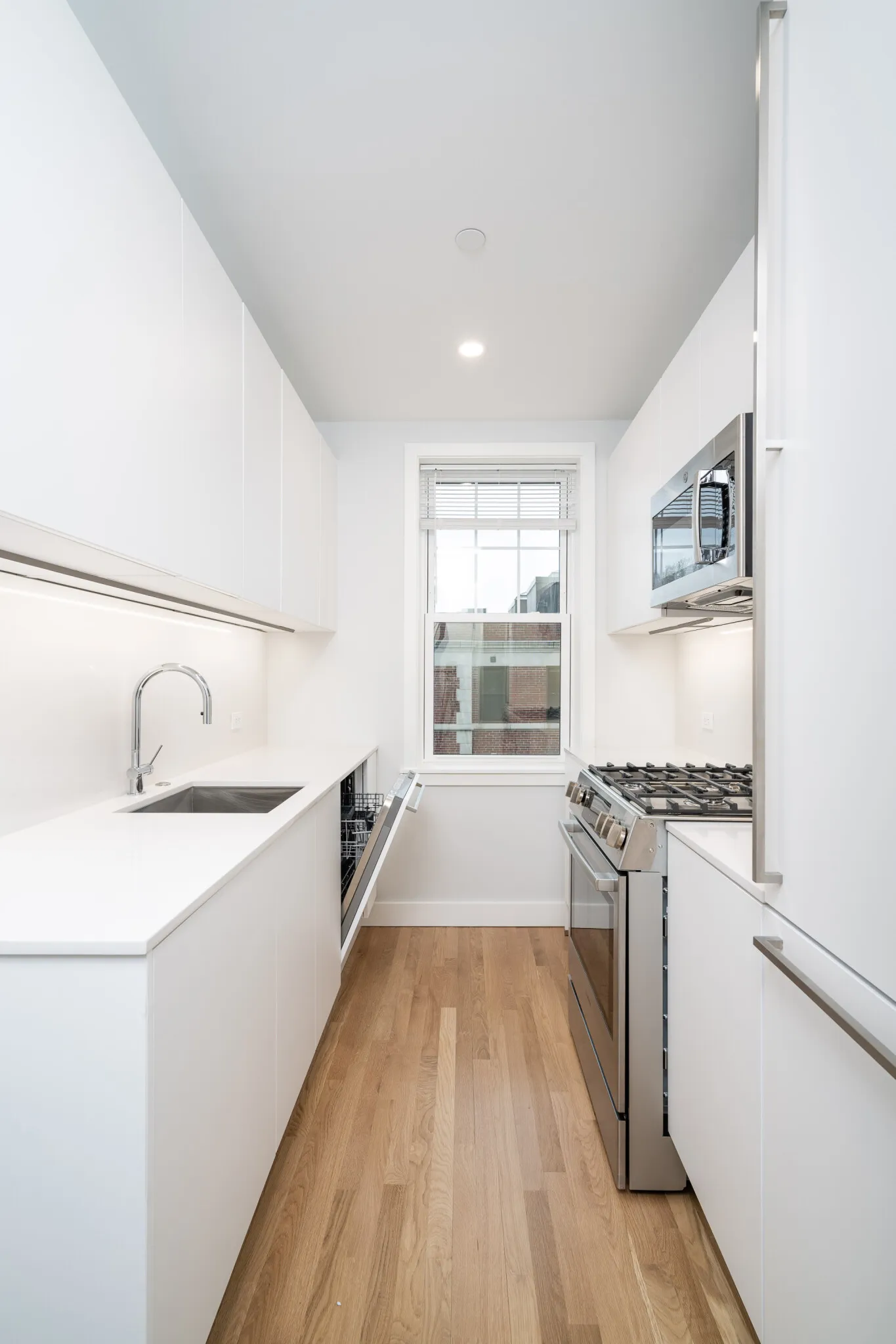 1 bed, 1 bath apartment for rent at 17 Forest St Unit 422, Baldwin — photo 1 of 10