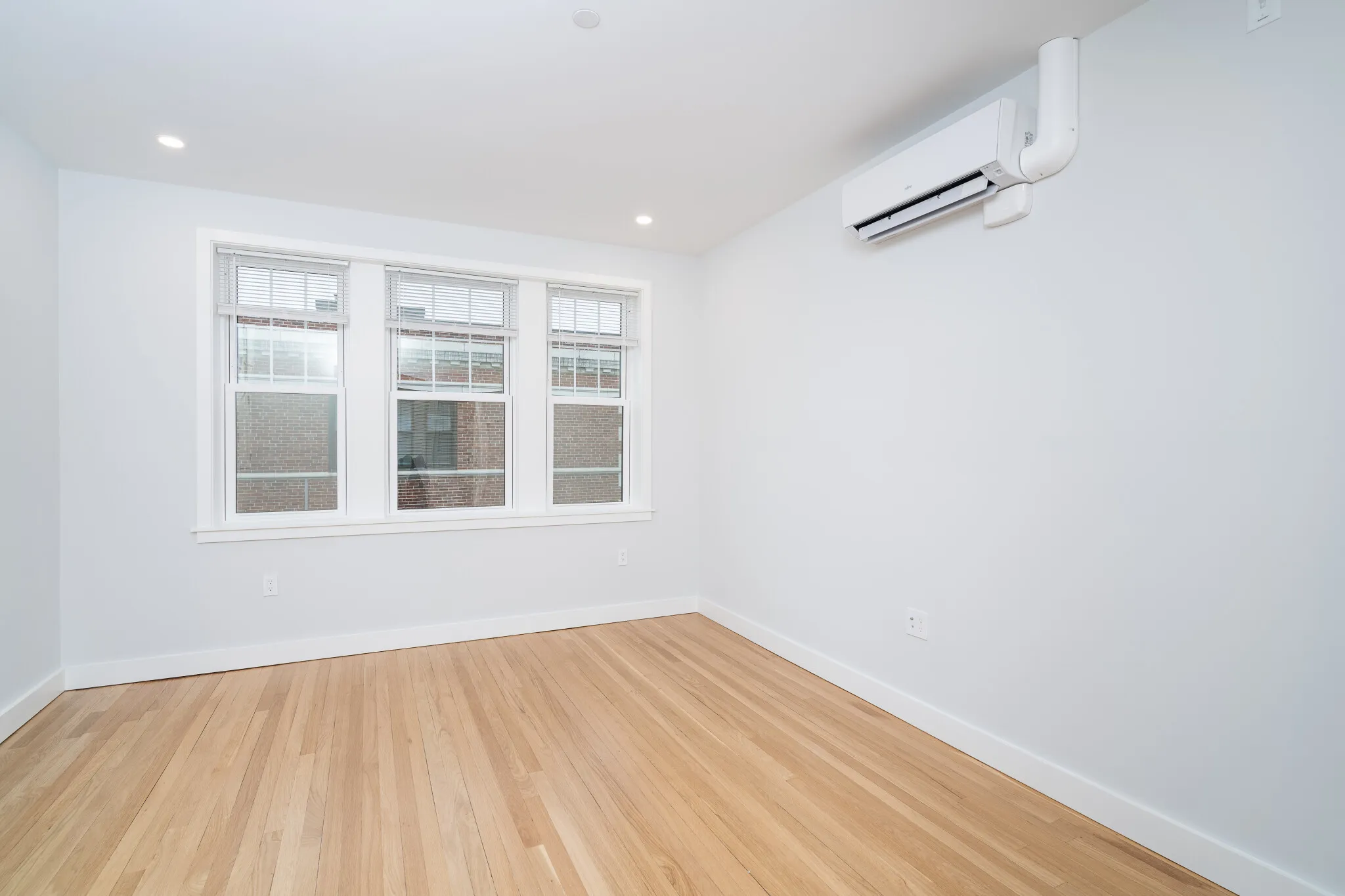1 bed, 1 bath apartment for rent at 17 Forest St Unit 422, Baldwin — photo 4 of 10