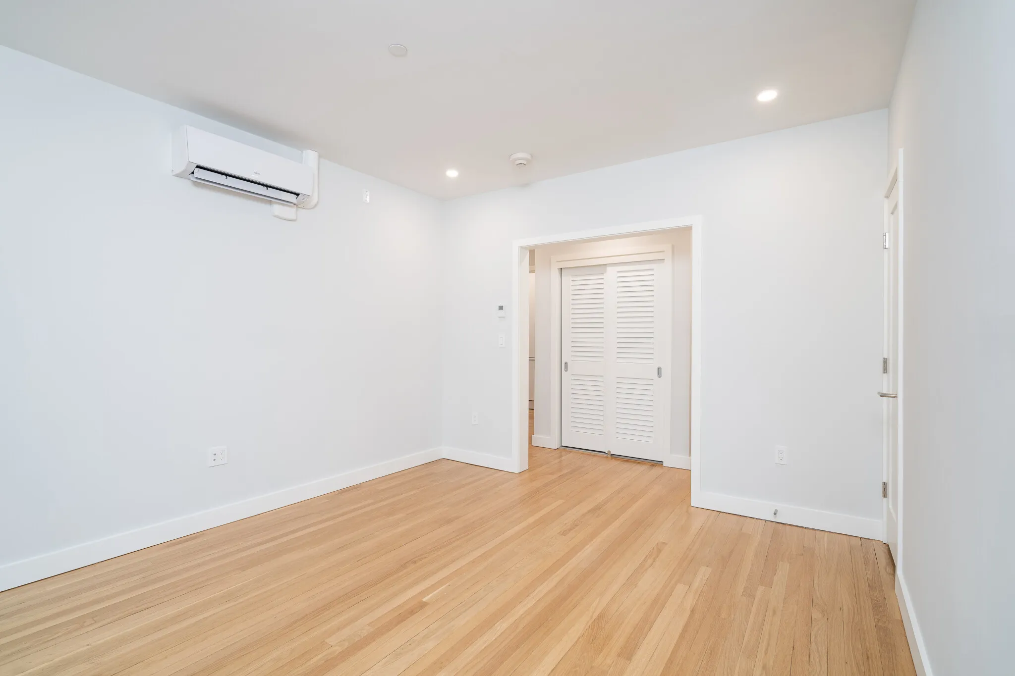 1 bed, 1 bath apartment for rent at 17 Forest St Unit 422, Baldwin — photo 5 of 10