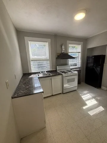 3 bed, 1 bath apartment for rent at 17 Fortesque St Unit 1, Lynn — photo 7 of 15