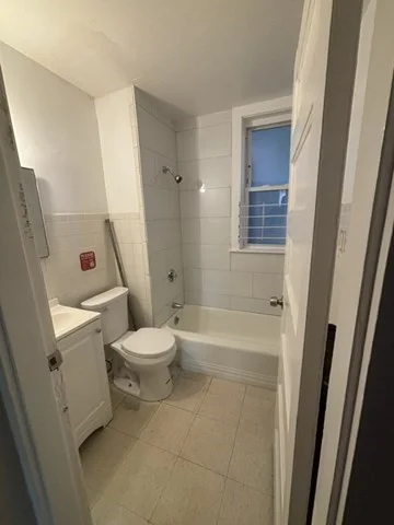 3 bed, 1 bath apartment for rent at 17 Fortesque St Unit 1, Lynn — photo 11 of 15