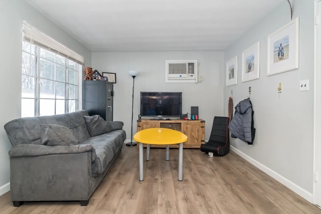 3 bed, 1 bath apartment for rent at 17 Francine Rd, Framingham — photo 8 of 14
