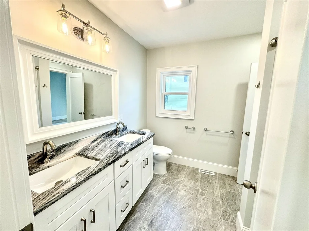 2 bed, 1 bath apartment for rent at 17 Fremont St Unit 1, Downtown — photo 5 of 16