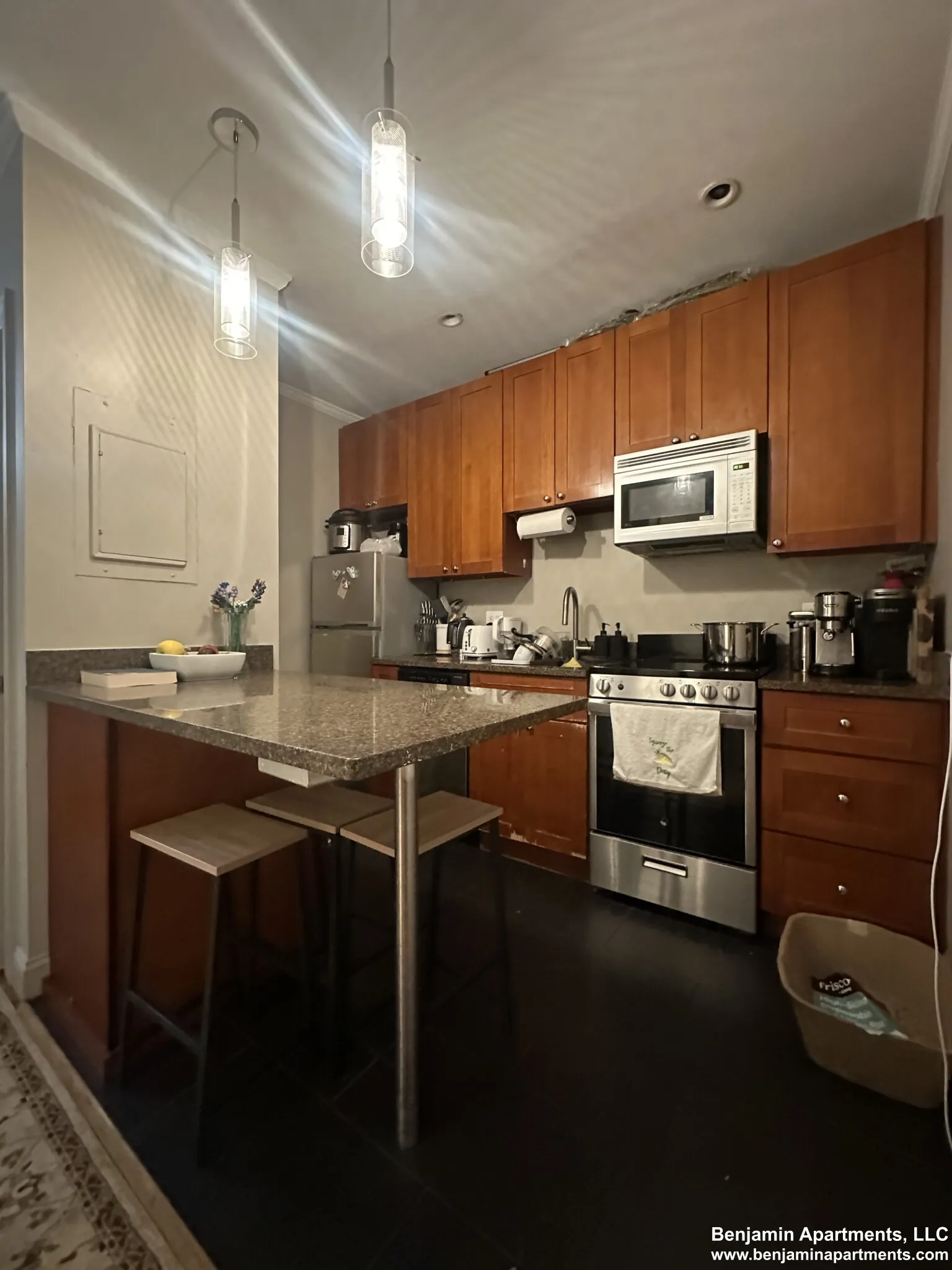 1 bed, 1 bath apartment for rent at 17 Garrison St Unit 4, Back Bay