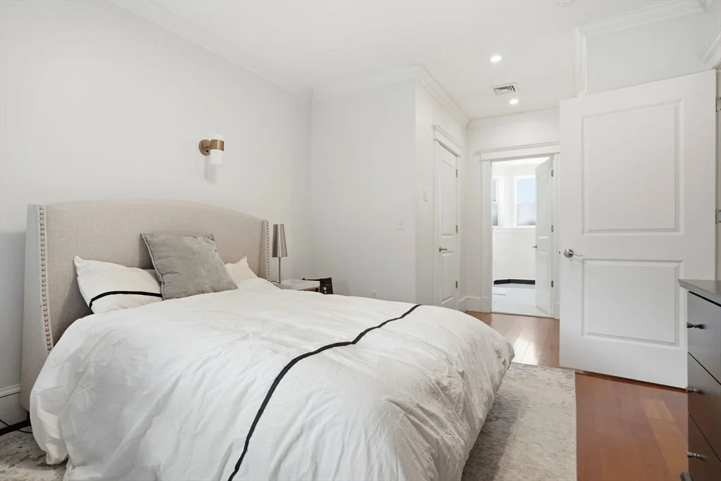 3 bed, 2 bath apartment for rent at 17 Gates Unit 1, South Boston — photo 10 of 25
