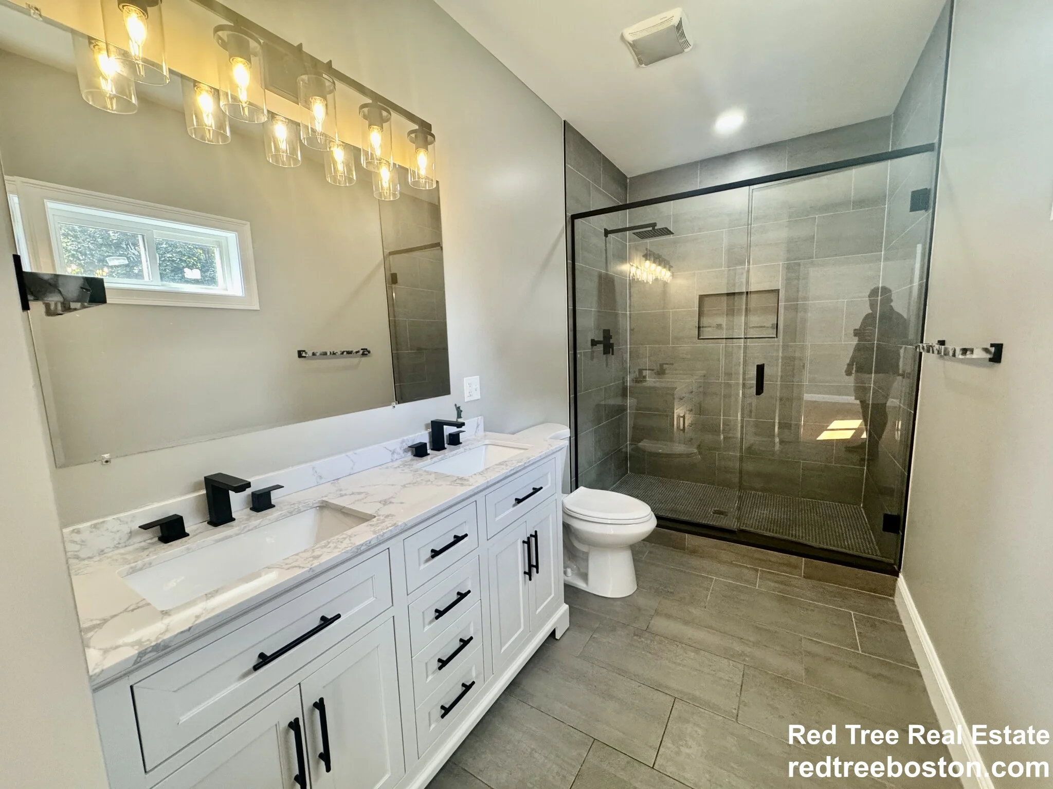 3 bed, 2 bath apartment for rent at 17 George St Unit 1, Hyde Park — photo 7 of 16