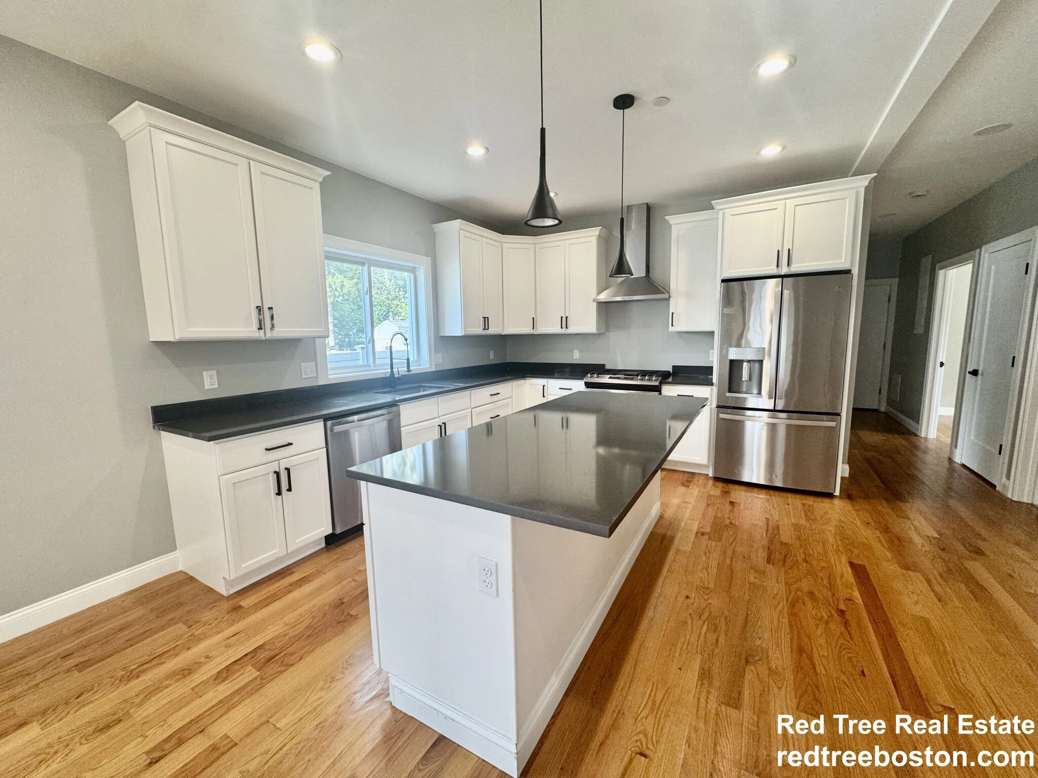 3 bed, 2 bath apartment for rent at 17 George St Unit 1, Hyde Park