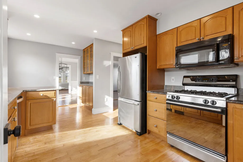 4 bed, 2 bath apartment for rent at 17 George St Unit 17, Watertown — photo 7 of 21