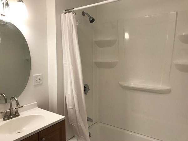 3 bed, 1 bath apartment for rent at 17 George St Unit 2, East Somerville — photo 4 of 10