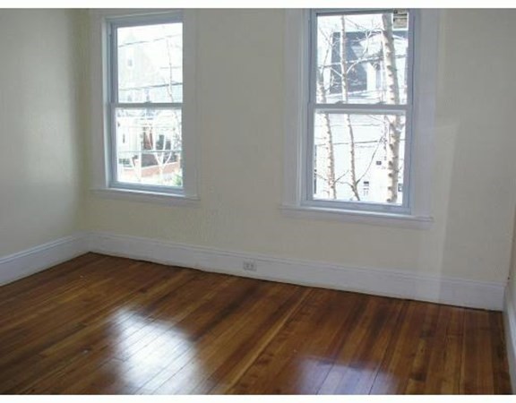 3 bed, 1 bath apartment for rent at 17 George St Unit 2, East Somerville — photo 7 of 10