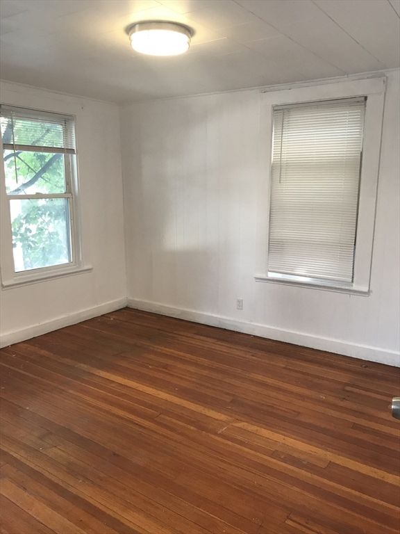 3 bed, 1 bath apartment for rent at 17 George St Unit 2, East Somerville — photo 5 of 10