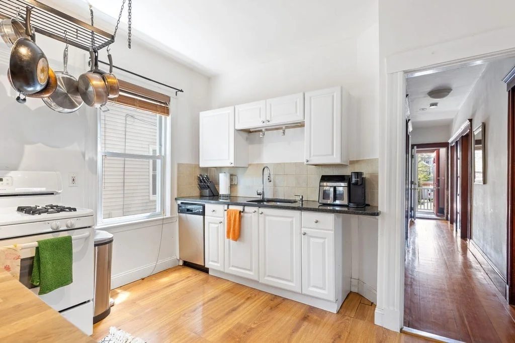 3 bed, 1 bath apartment for rent at 17 Germania St Unit 1, Jamaica Plain — photo 3 of 14