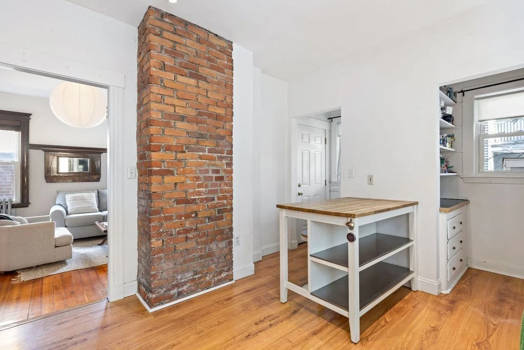 3 bed, 1 bath apartment for rent at 17 Germania St Unit 1, Jamaica Plain — photo 5 of 14