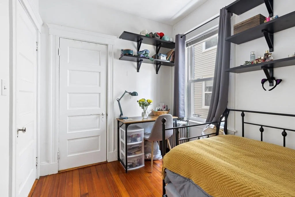 3 bed, 1 bath apartment for rent at 17 Germania St Unit 1, Jamaica Plain — photo 9 of 14