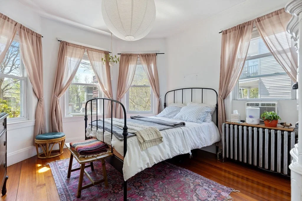3 bed, 1 bath apartment for rent at 17 Germania St Unit 1, Jamaica Plain — photo 1 of 14