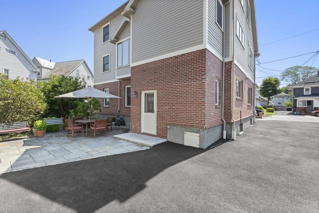 4 bed, 2 bath apartment for rent at 17 Gilbert St Unit 2, Newton — photo 31 of 34