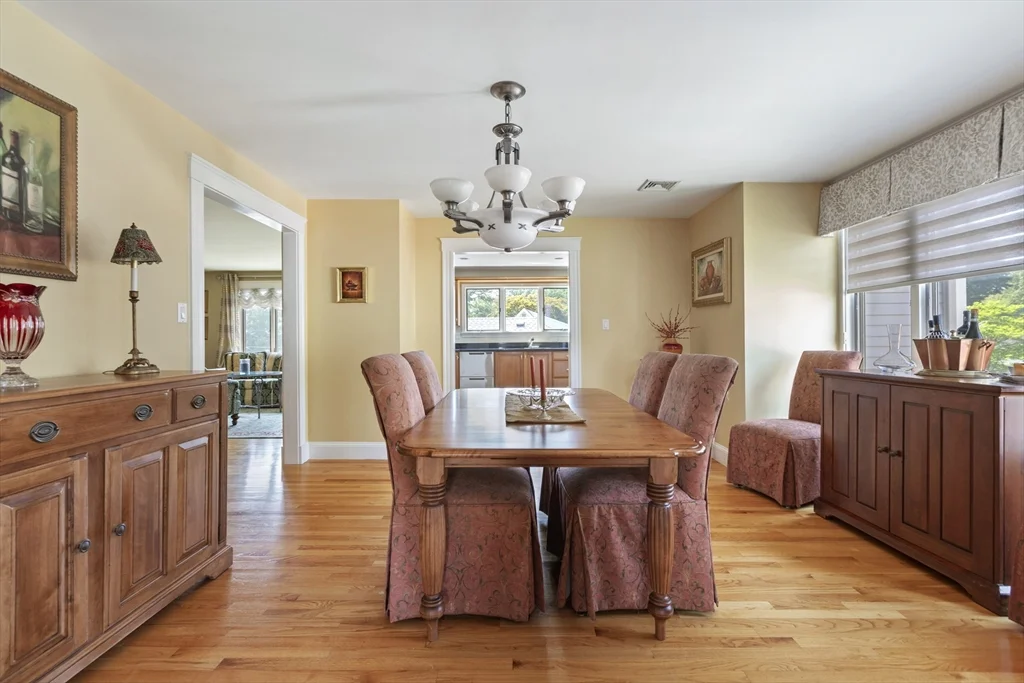 4 bed, 2 bath apartment for rent at 17 Gilbert St Unit 2, Newton — photo 5 of 34