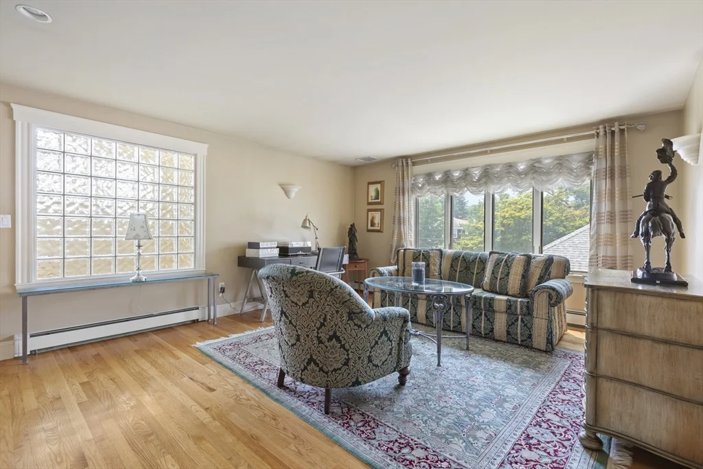 4 bed, 2 bath apartment for rent at 17 Gilbert St Unit 2, Newton — photo 8 of 34