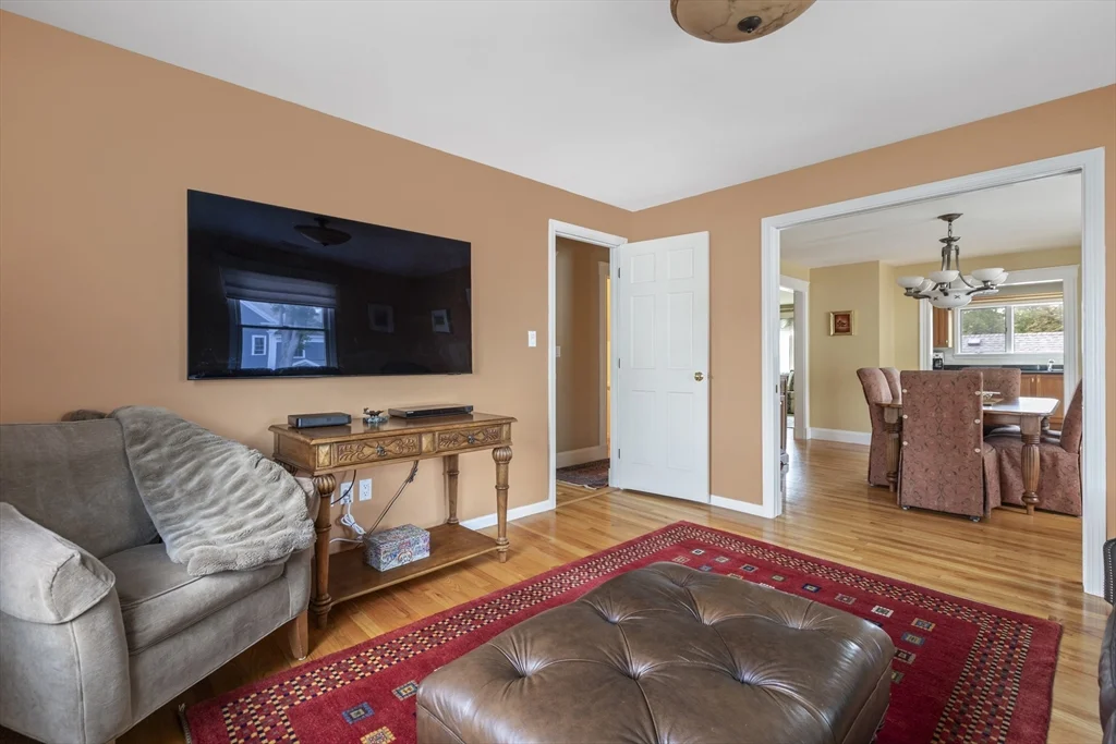 4 bed, 2 bath apartment for rent at 17 Gilbert St Unit 2, Newton — photo 7 of 34
