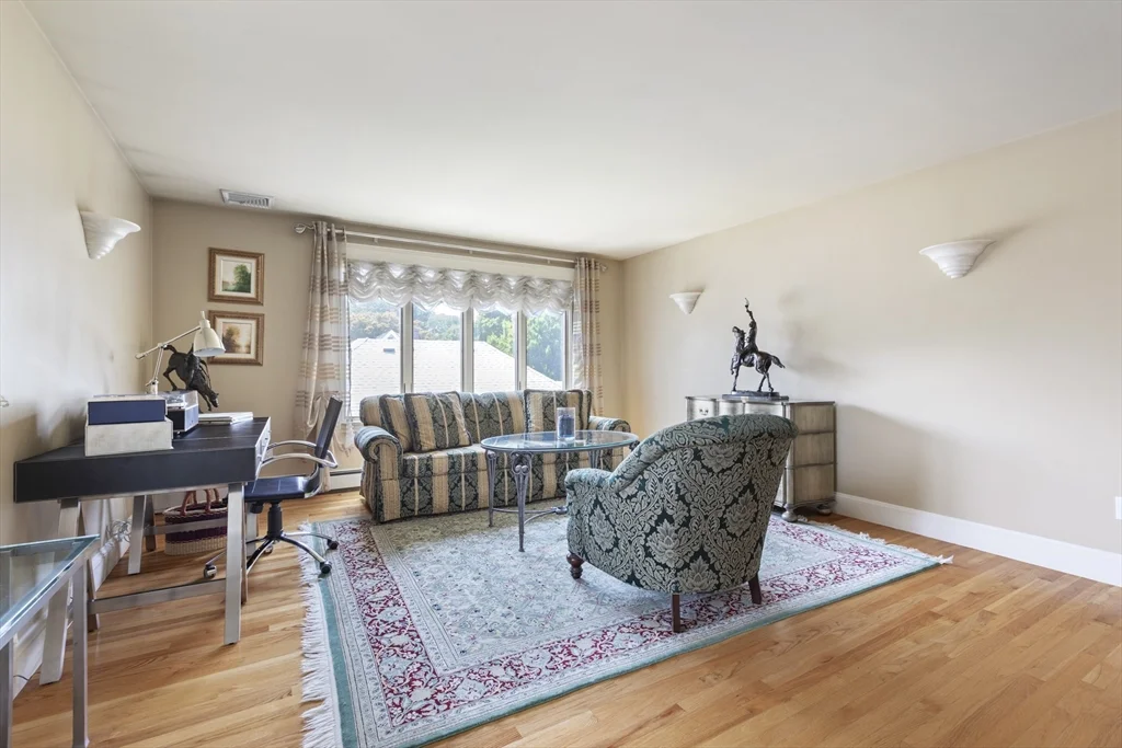 4 bed, 2 bath apartment for rent at 17 Gilbert St Unit 2, Newton — photo 10 of 34