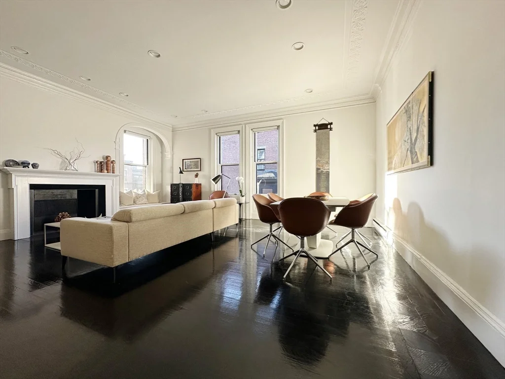2 bed, 2 bath apartment for rent at 17 Gloucester St Unit 5, Back Bay — photo 8 of 19