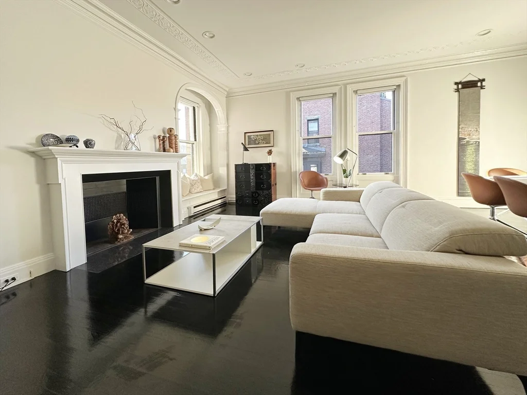 2 bed, 2 bath apartment for rent at 17 Gloucester St Unit 5, Back Bay — photo 6 of 19