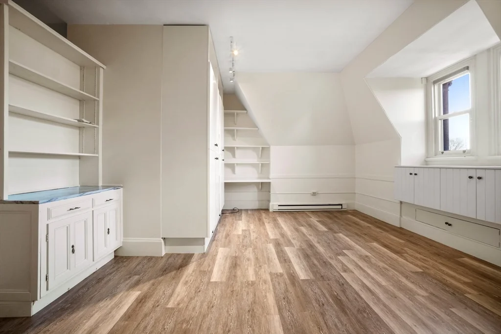 1 bed, 1 bath apartment for rent at 17 Gloucester St Unit 7, Back Bay — photo 6 of 19