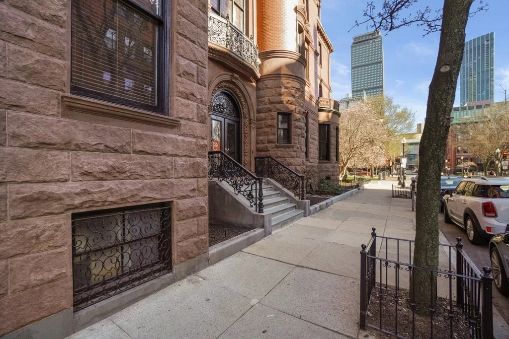 1 bed, 1 bath apartment for rent at 17 Gloucester St Unit 7, Back Bay — photo 19 of 19