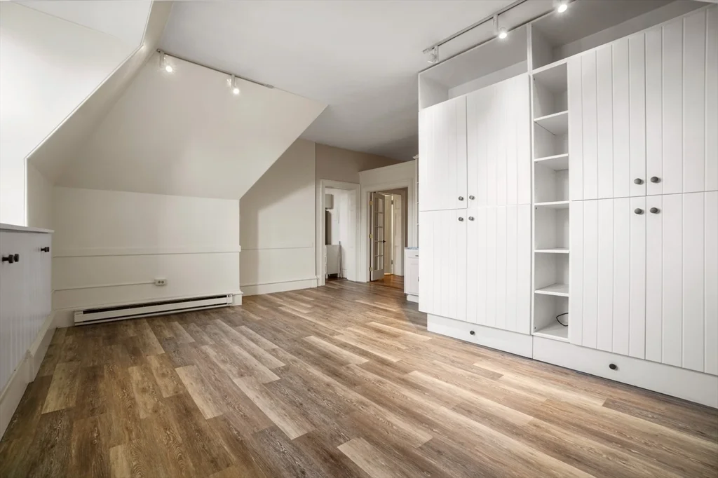 1 bed, 1 bath apartment for rent at 17 Gloucester St Unit 7, Back Bay — photo 7 of 19