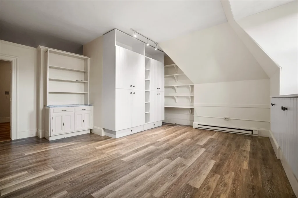 1 bed, 1 bath apartment for rent at 17 Gloucester St Unit 7, Back Bay — photo 5 of 19