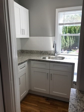 2 bed, 1 bath apartment for rent at 17 Grant Unit 1, Lexington — photo 3 of 27