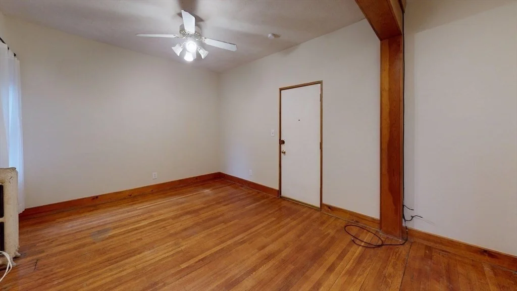 1 bed, 1 bath apartment for rent at 17 Green St Unit 4, Coolidge Corner — photo 5 of 7
