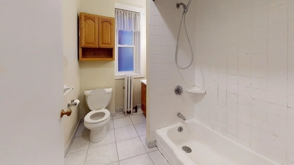 1 bed, 1 bath apartment for rent at 17 Green St Unit 4, Coolidge Corner — photo 6 of 7