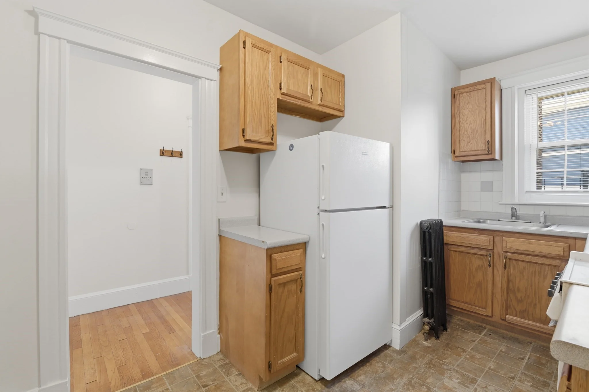 2 bed, 1 bath apartment for rent at 17 Greenleaf St Unit 12, Quincy — photo 5 of 25