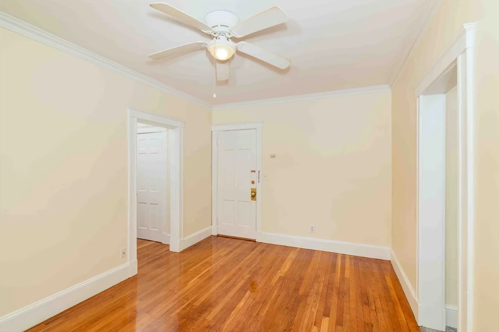1 bed, 1 bath apartment for rent at 17 Greenleaf Unit 15, Quincy — photo 3 of 19