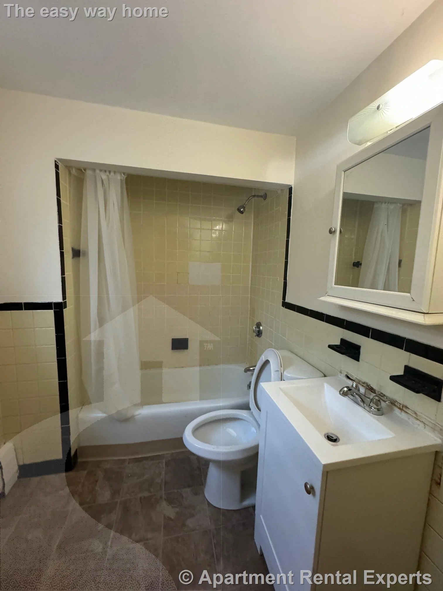 Studio bed, 1 bath apartment for rent at 17 Grove St Unit 2, Arlington Center — photo 3 of 4